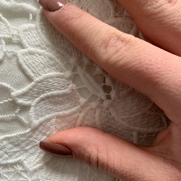 FLORAL KENDALL AND KYLIE off the shoulder top - Picture 4 of 7